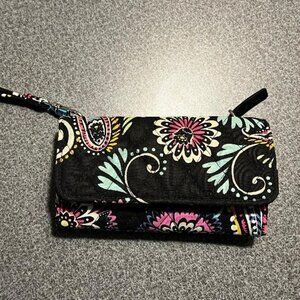 VERA BRADLEY Bandana Swirl Wristlet Tri-Fold Clutch Card Holder Wallet EUC